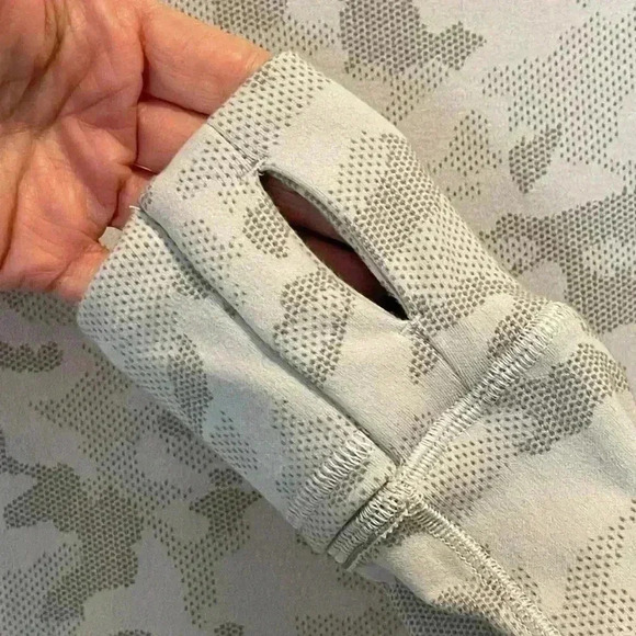 Lululemon Rula Run Long Sleeve Top | Heritage Camo Jacquard Grey | Size 6 - Picture 5 of 15